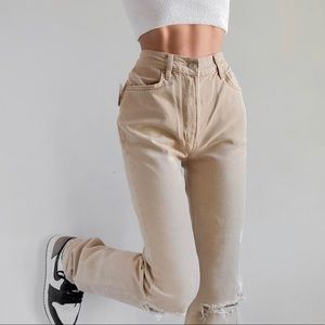 Free People - Tan Straight Ripped Kaki Jeans :))